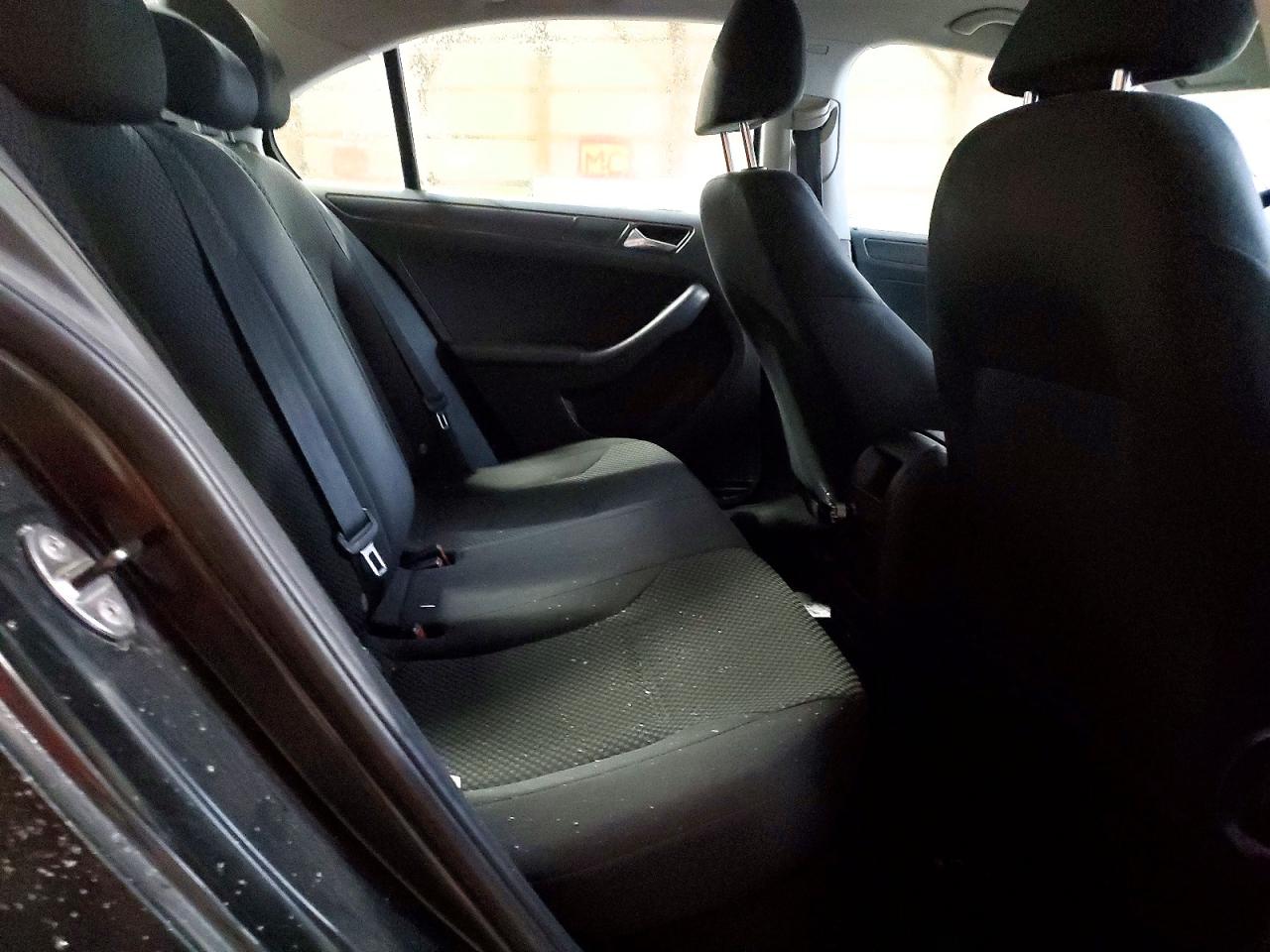 2013 VOLKSWAGEN JETTA BASE photo 19