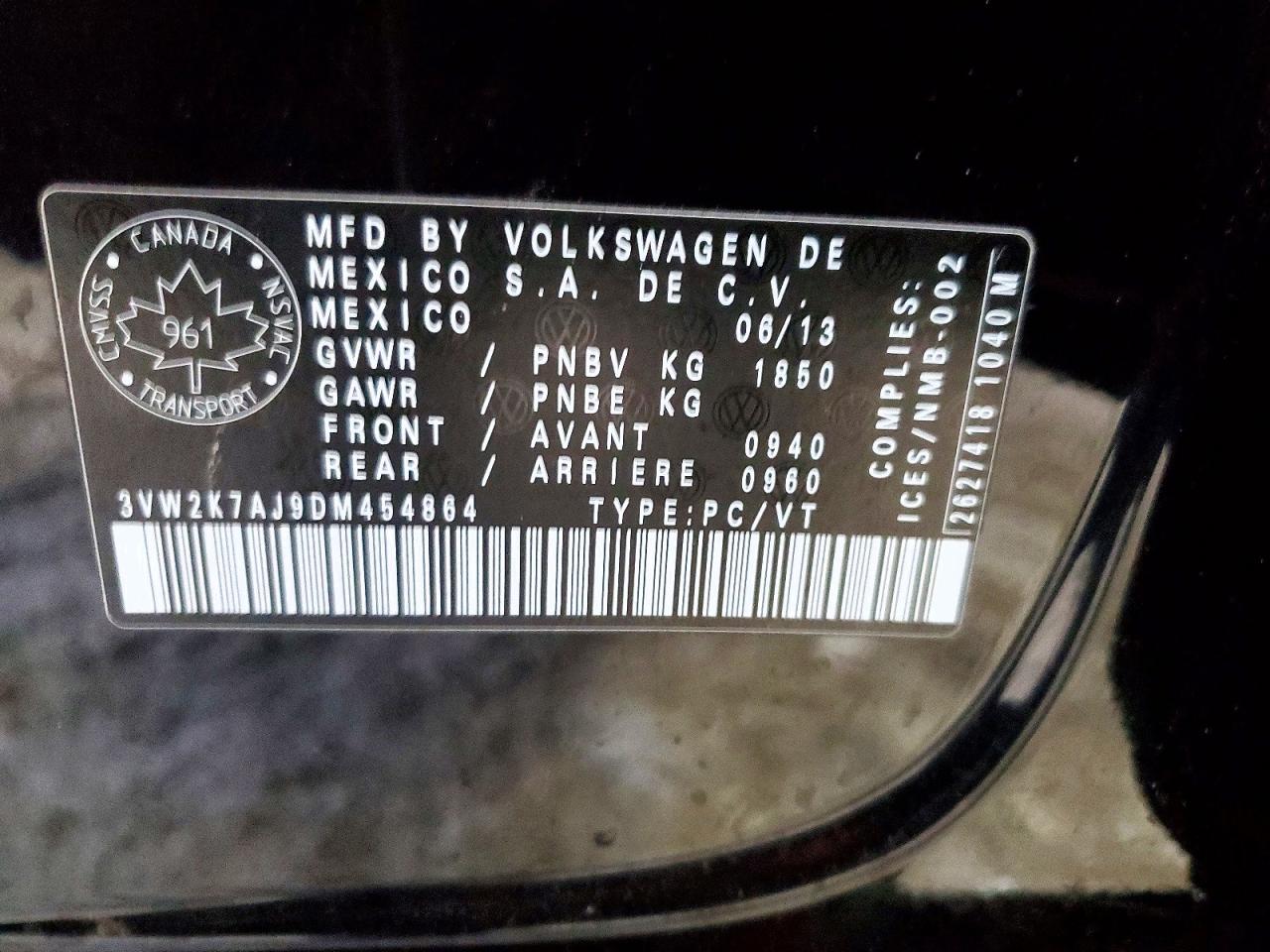 2013 VOLKSWAGEN JETTA BASE photo 23