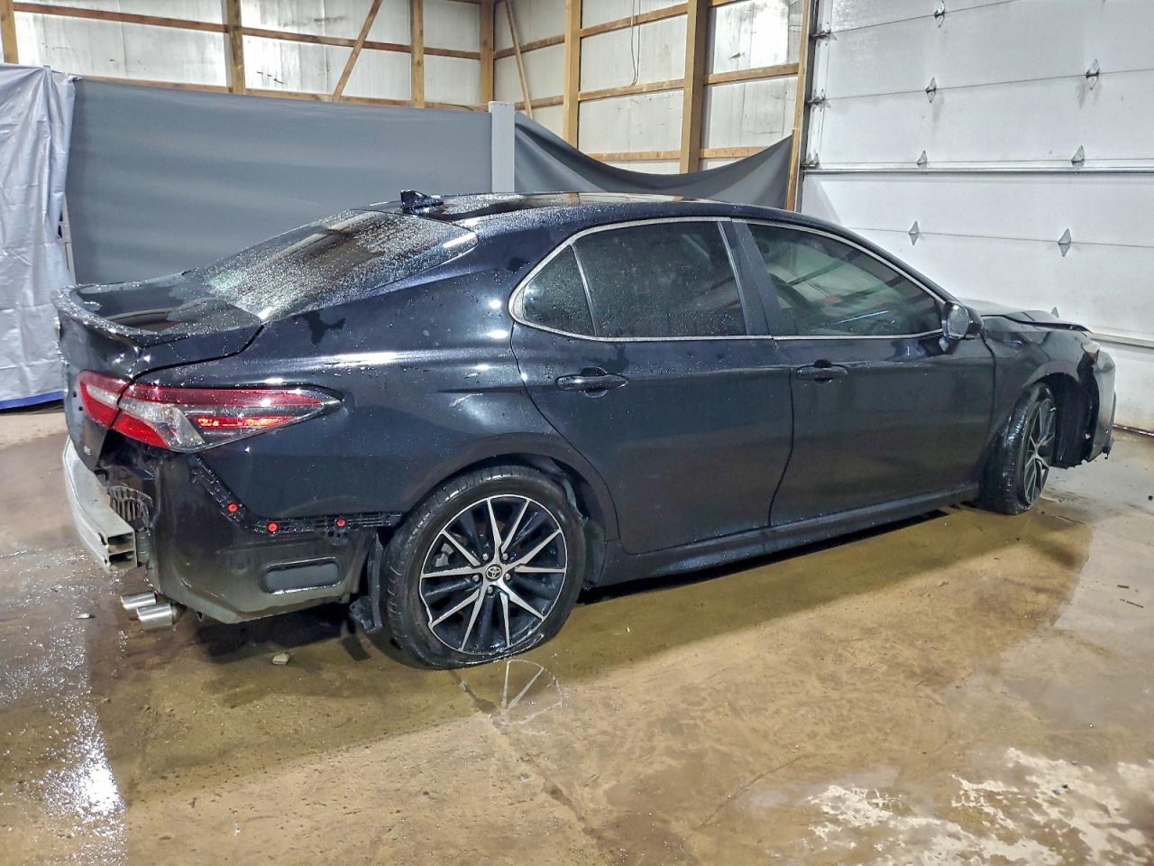 2024 TOYOTA CAMRY SE NIGHT SHADE photo 3