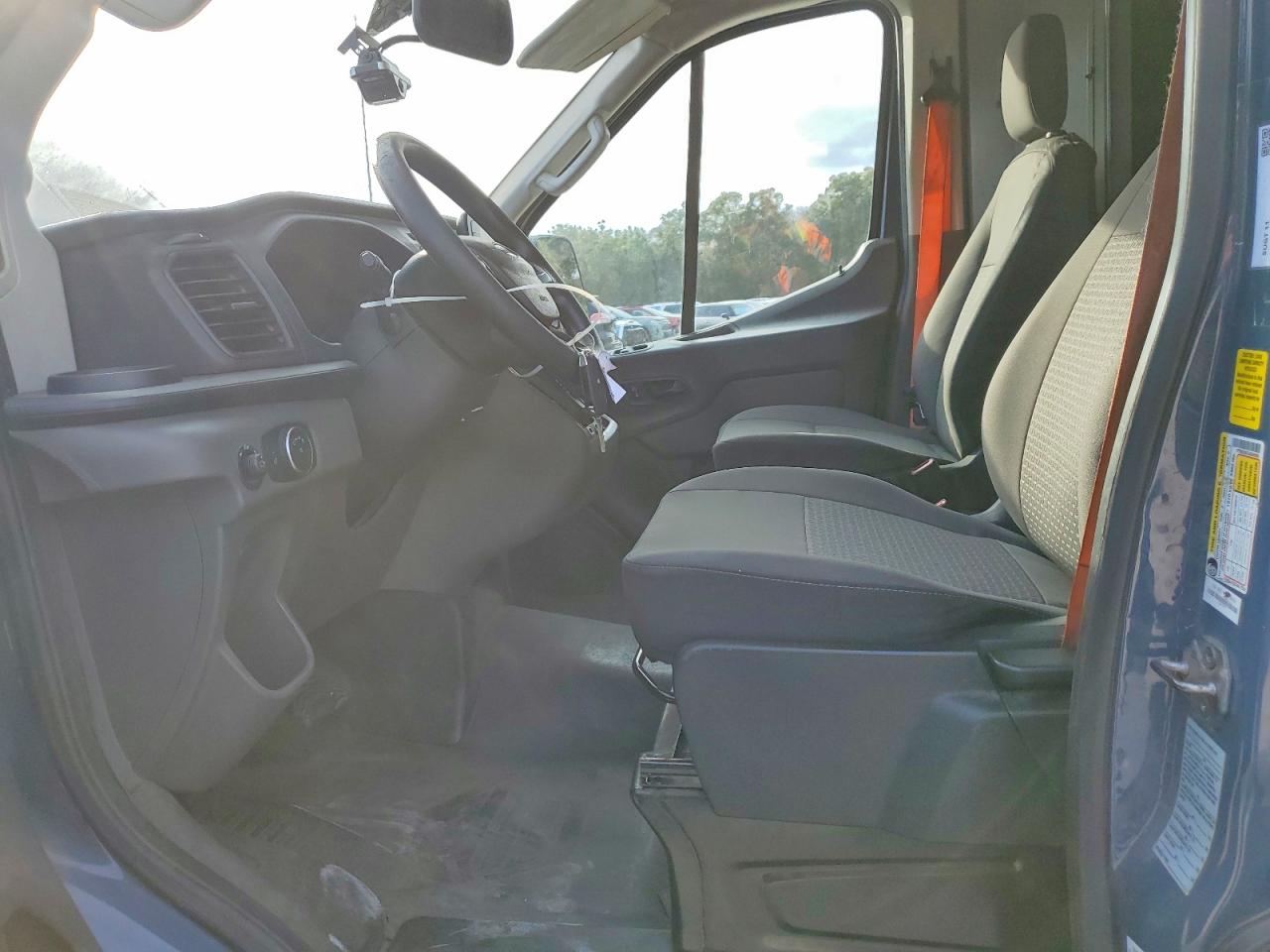 2020 FORD TRANSIT 250 DELIVERY VAN photo 13