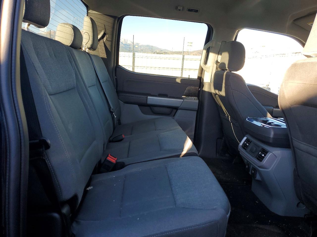 2024 FORD F150 LIGHTNING XLT photo 10