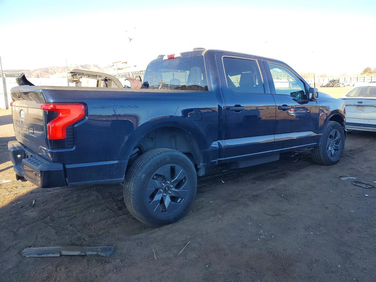 2024 FORD F150 LIGHTNING XLT photo 3