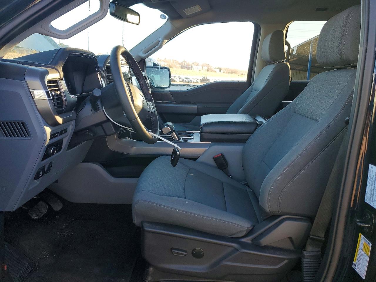 2024 FORD F150 LIGHTNING XLT photo 7