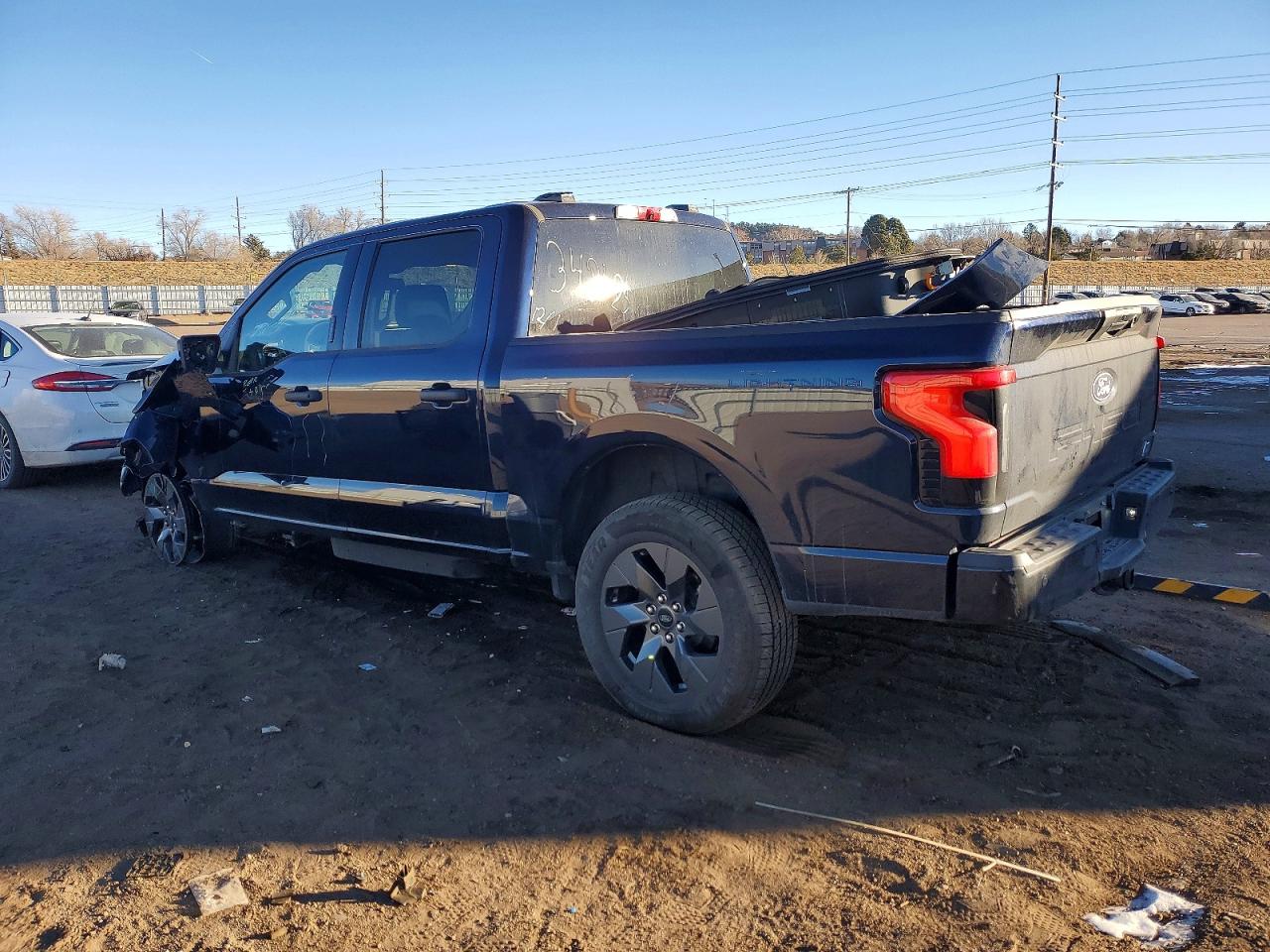 2024 FORD F150 LIGHTNING XLT photo 2