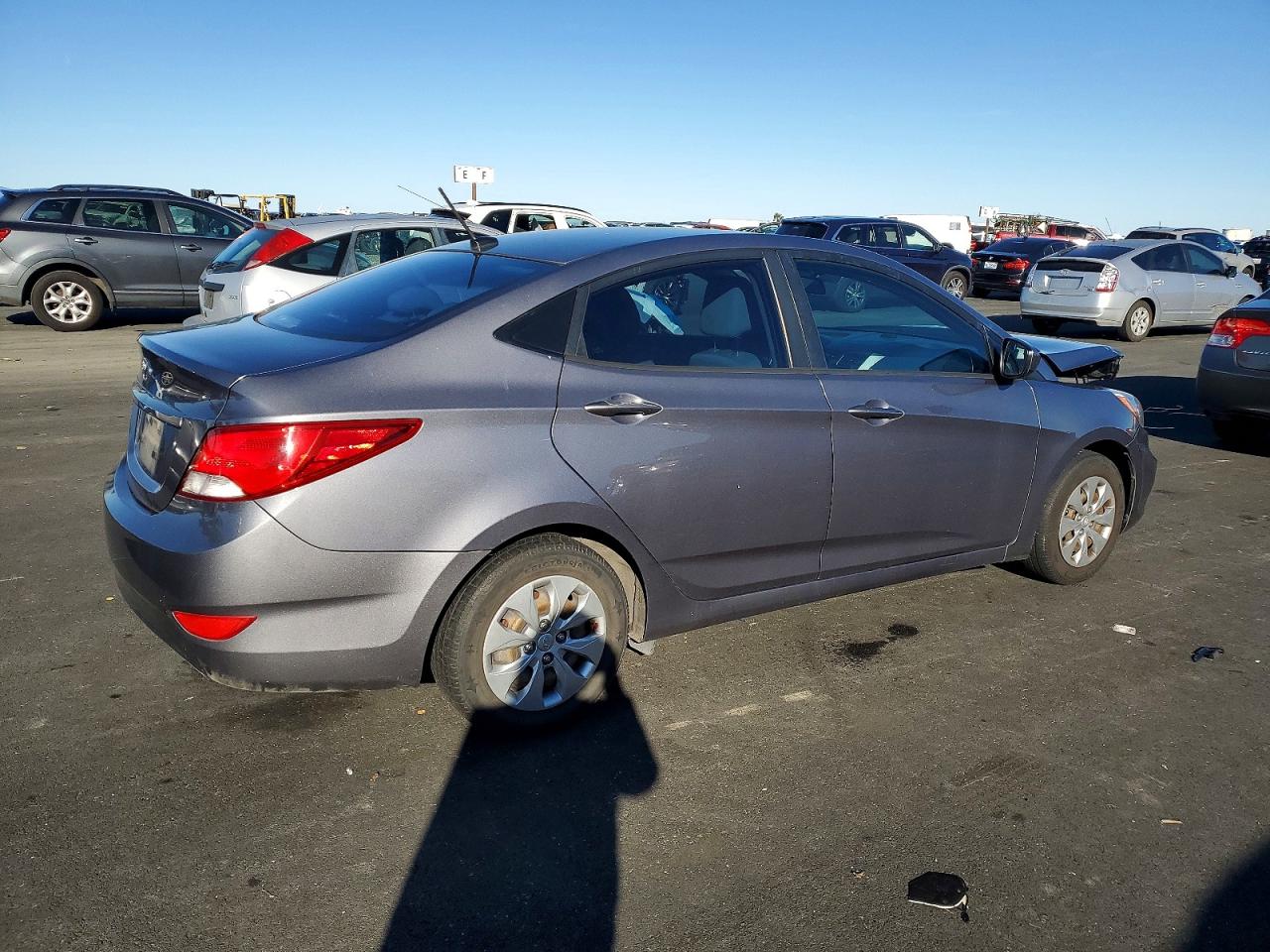 2015 HYUNDAI ACCENT GLS photo 3