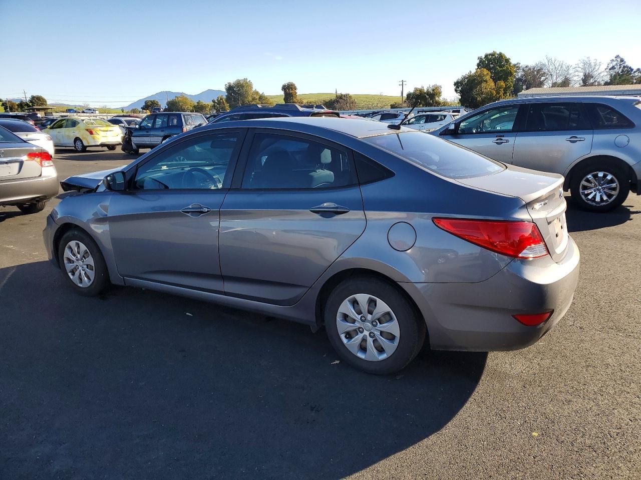 2015 HYUNDAI ACCENT GLS photo 2