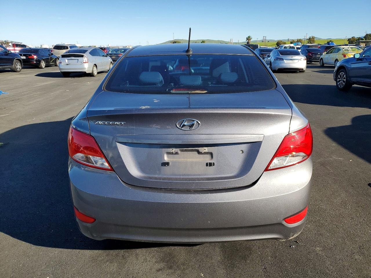 2015 HYUNDAI ACCENT GLS photo 6
