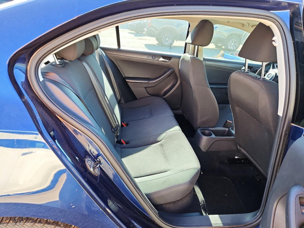 2013 VOLKSWAGEN JETTA BASE photo 19
