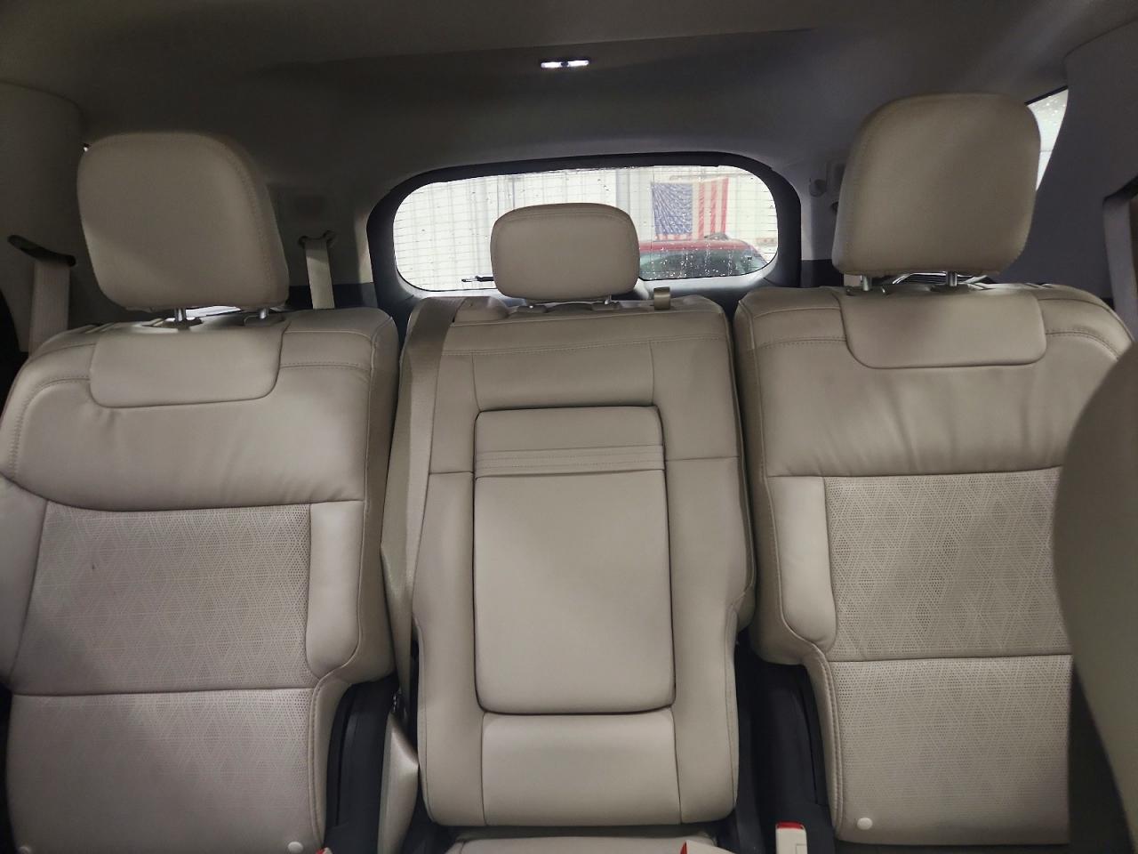 2020 FORD EXPLORER PLATINUM photo 10