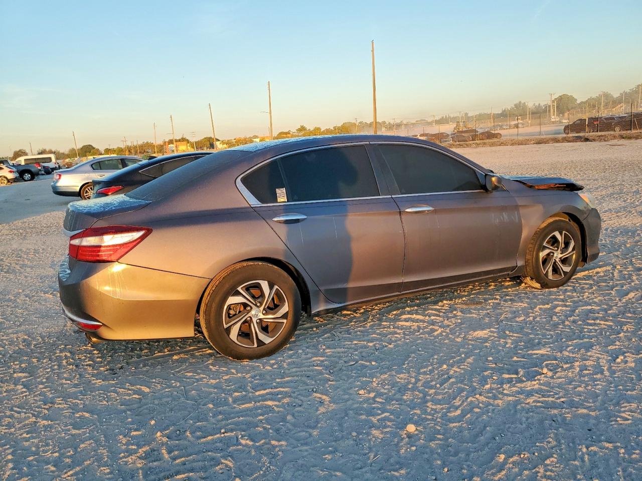 2016 HONDA ACCORD LX photo 5