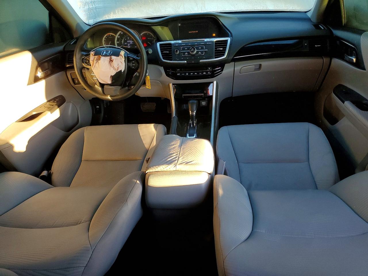 2016 HONDA ACCORD LX photo 15