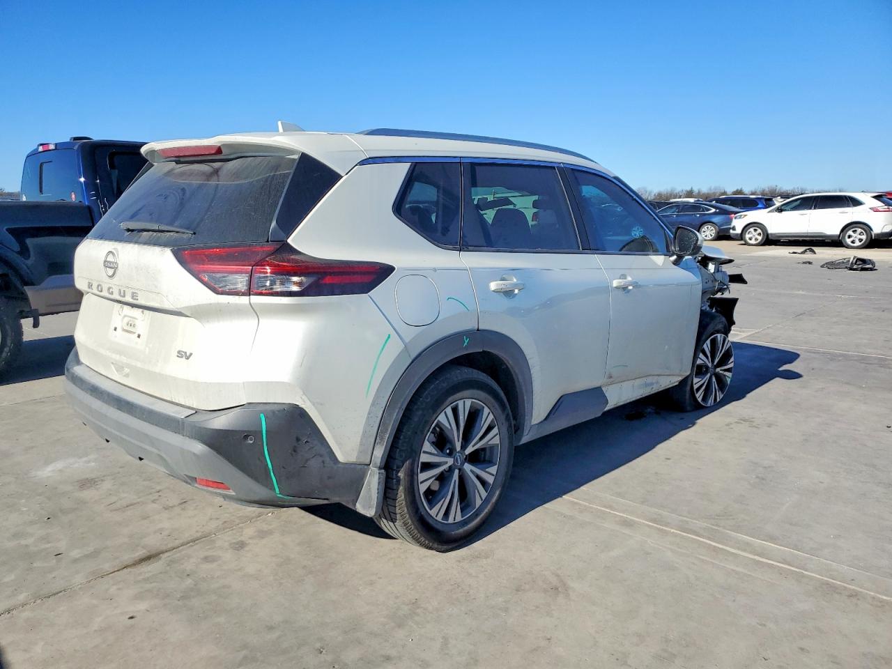 2023 NISSAN ROGUE SV photo 3