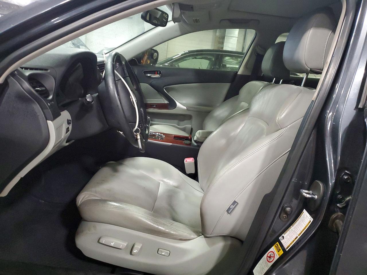 2006 LEXUS IS 350 photo 7