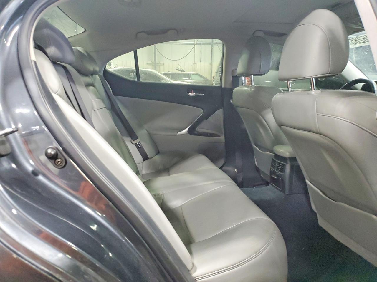 2006 LEXUS IS 350 photo 10