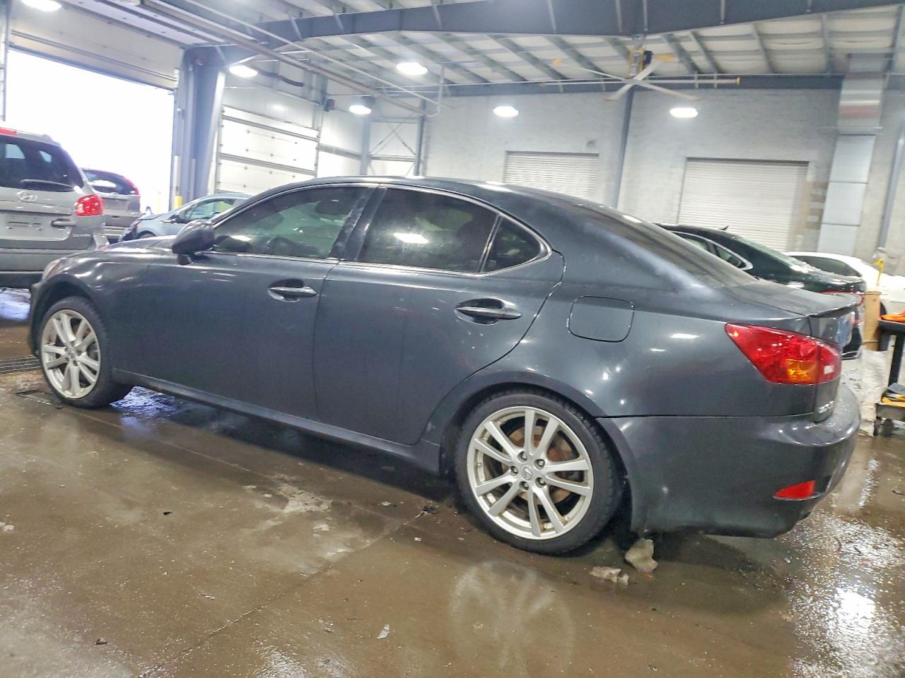 2006 LEXUS IS 350 photo 2