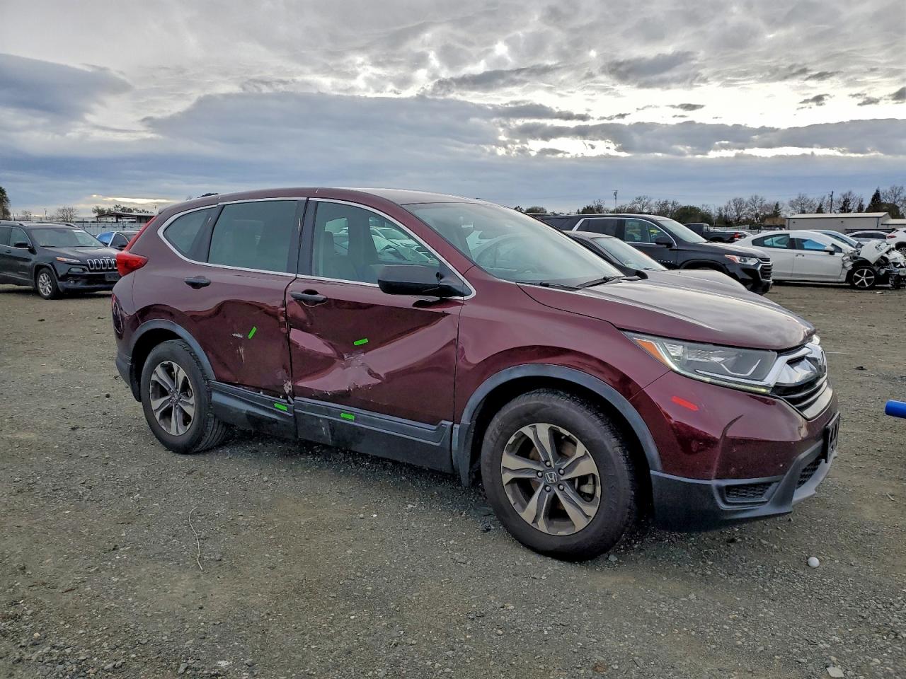 2017 HONDA CR-V LX photo 4