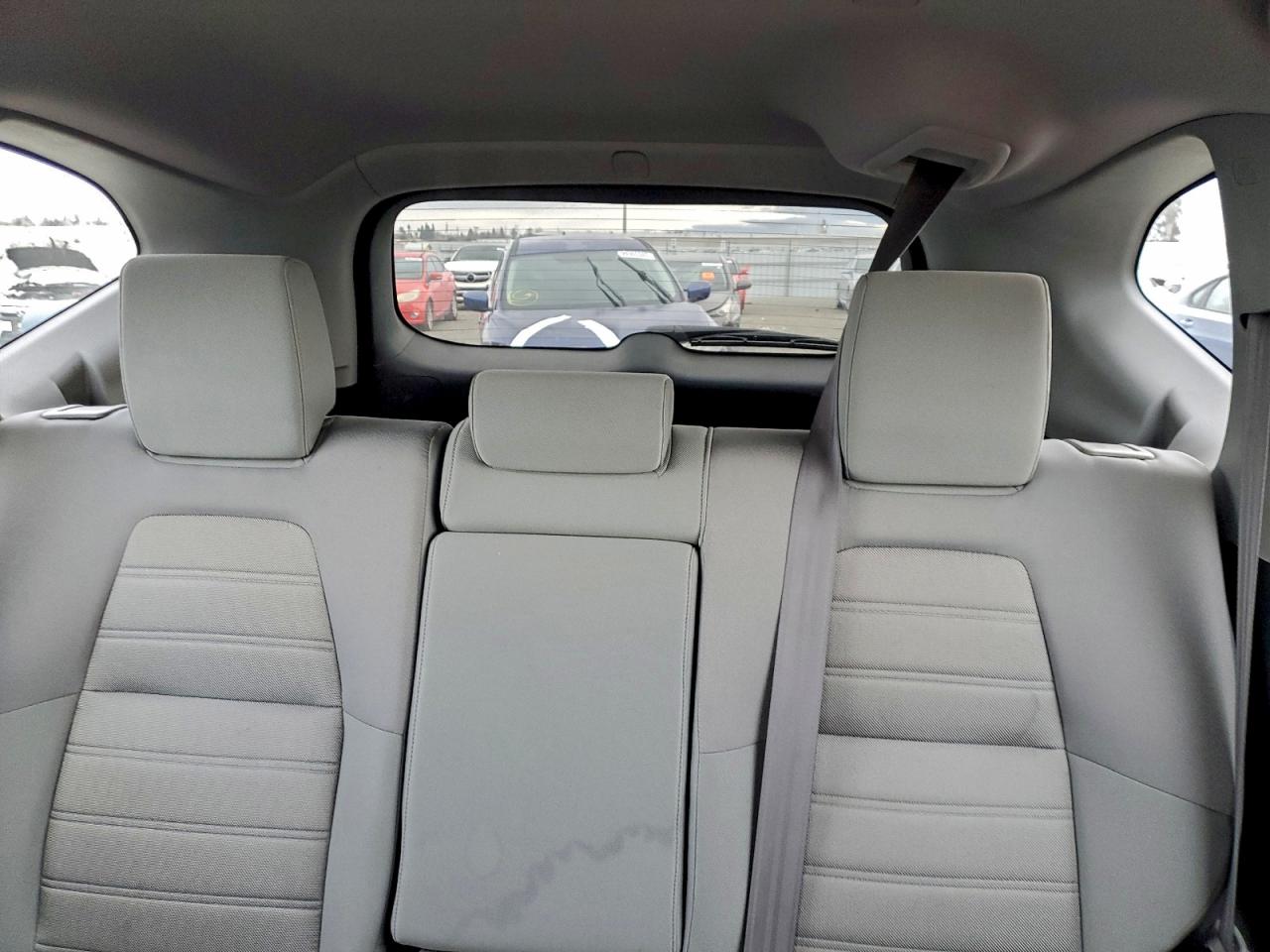 2017 HONDA CR-V LX photo 10