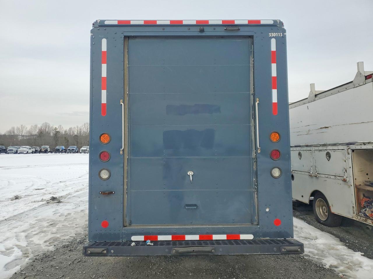 2021 FORD F59 photo 6