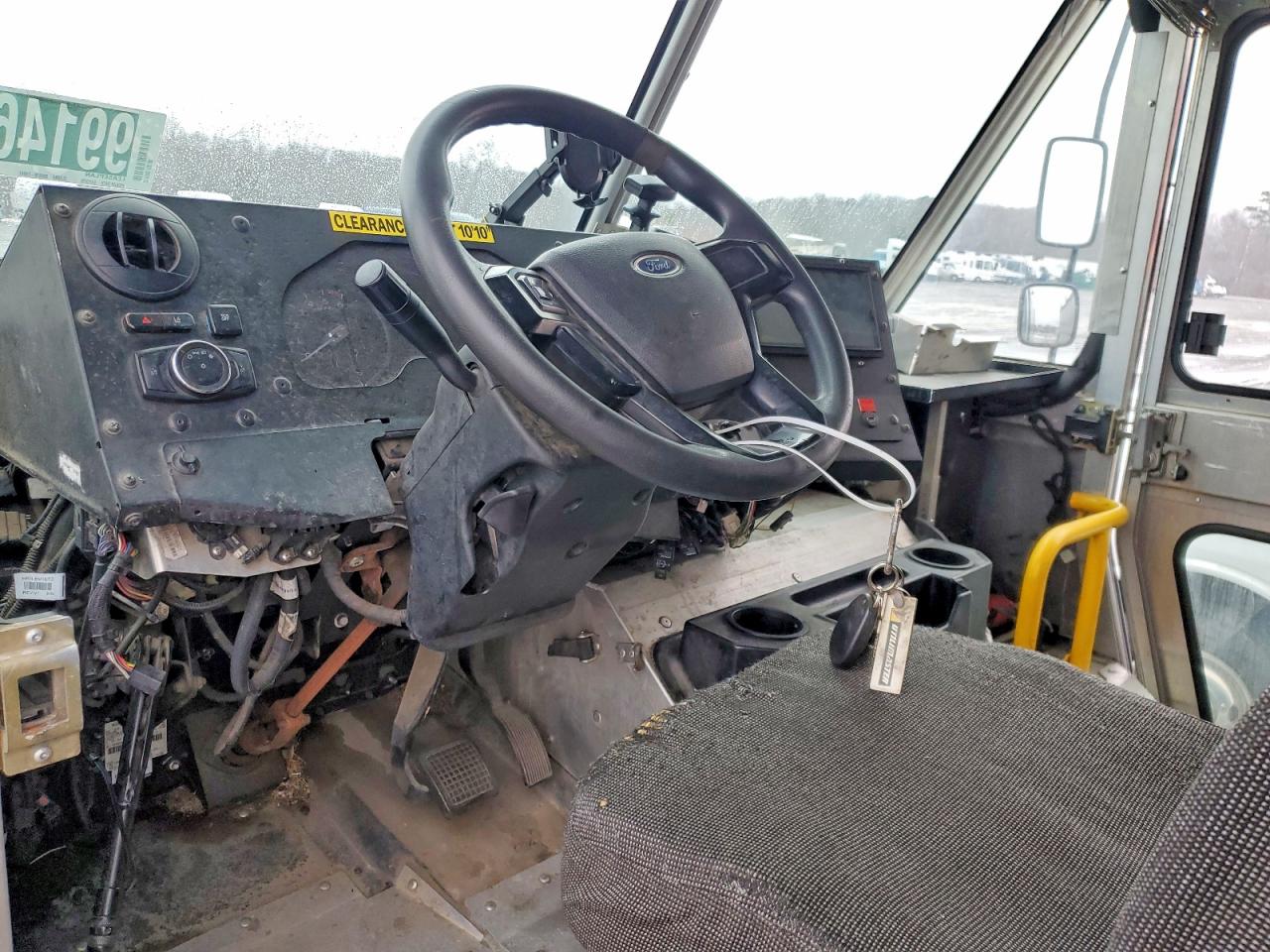 2021 FORD F59 photo 8