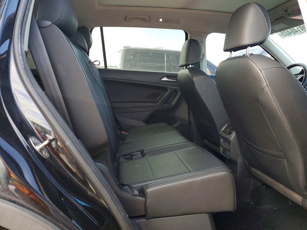 2020 VOLKSWAGEN TIGUAN SE photo 11