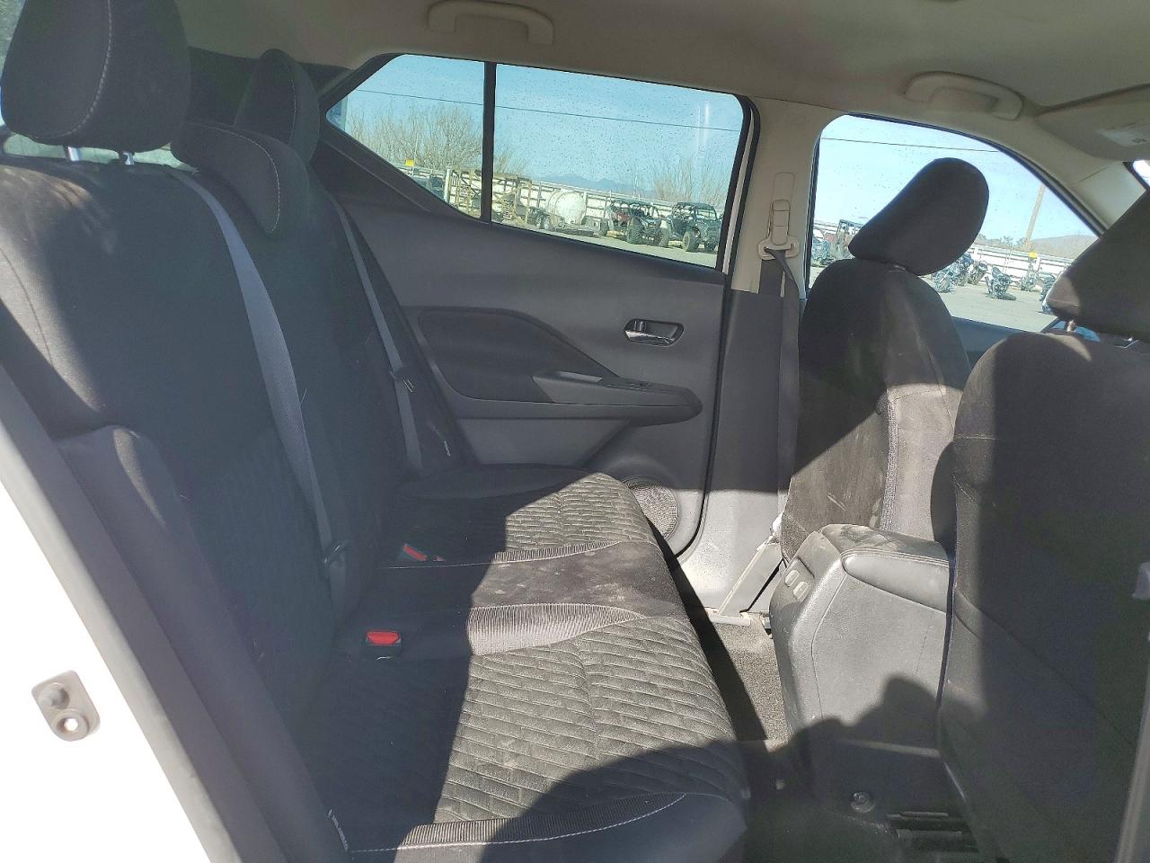2021 NISSAN KICKS SV photo 11