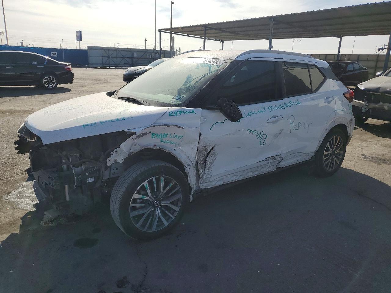 2021 NISSAN KICKS