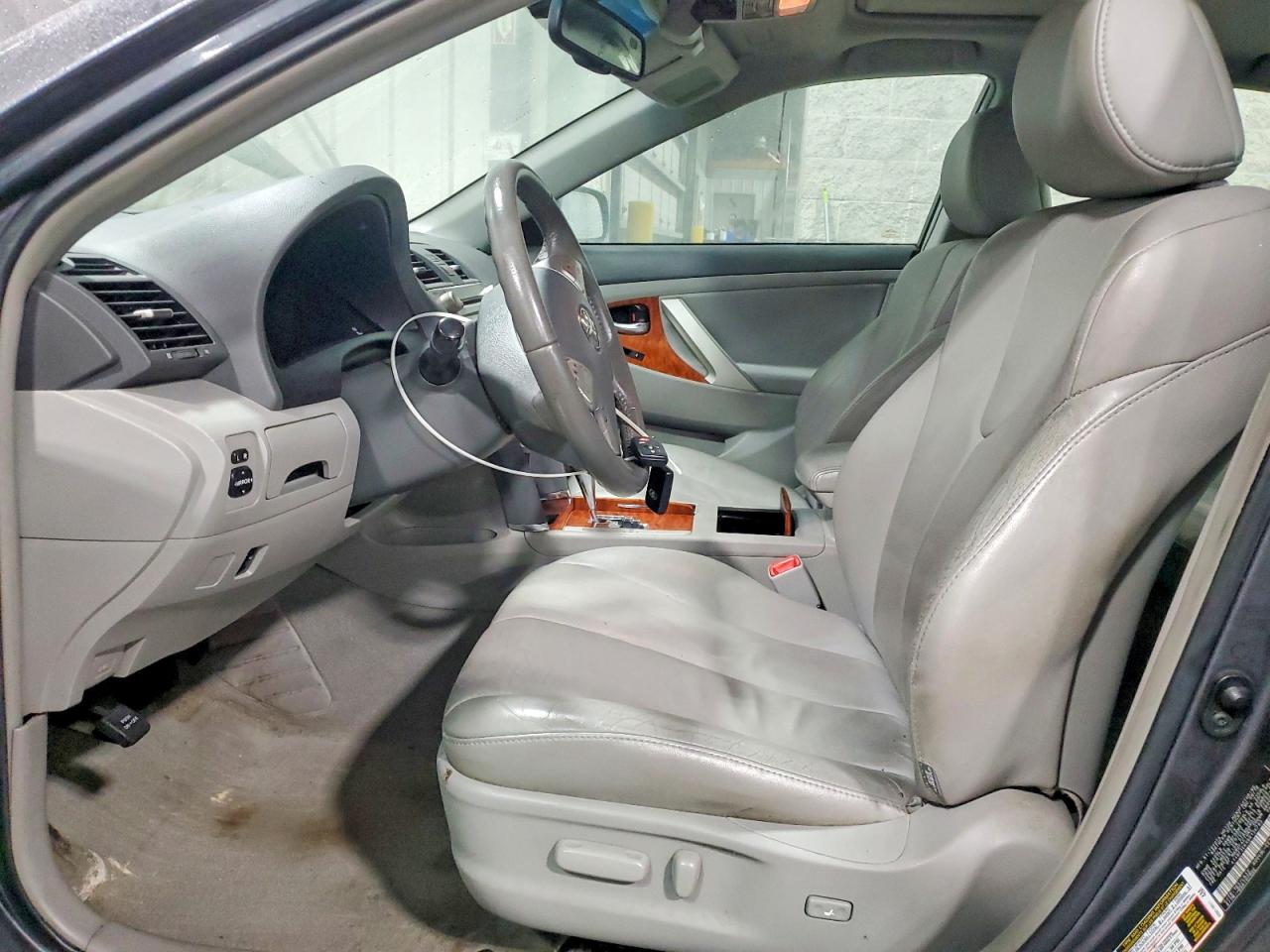 2011 TOYOTA CAMRY BASE photo 7