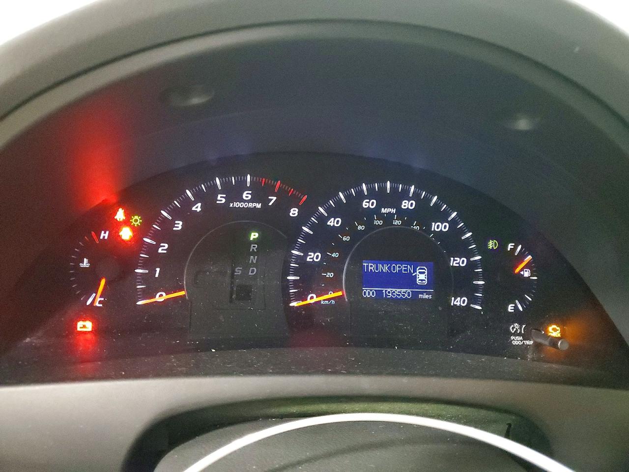 2011 TOYOTA CAMRY BASE photo 9