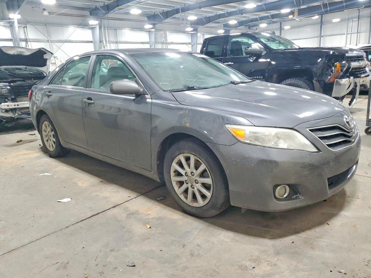 2011 TOYOTA CAMRY BASE photo 4