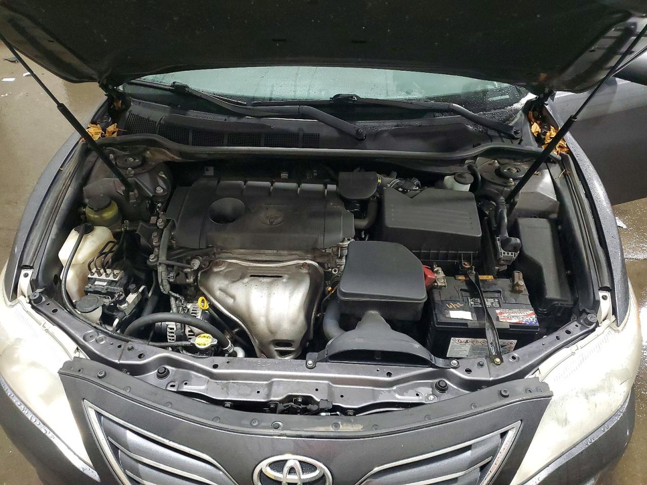2011 TOYOTA CAMRY BASE photo 11