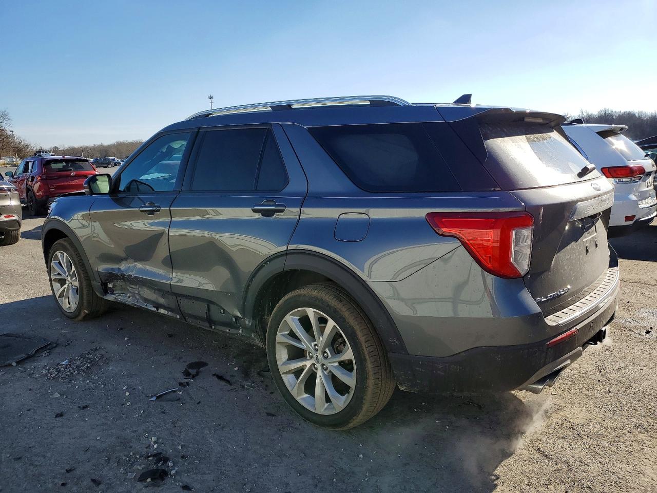 2023 FORD EXPLORER PLATINUM photo 2