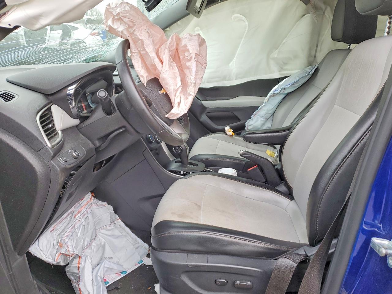 2017 CHEVROLET TRAX 1LT photo 7