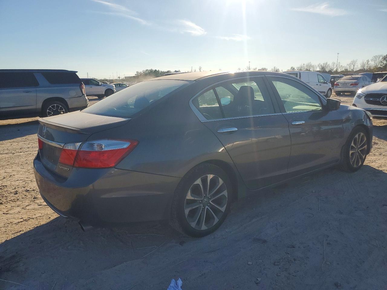 2015 HONDA ACCORD SPORT photo 3