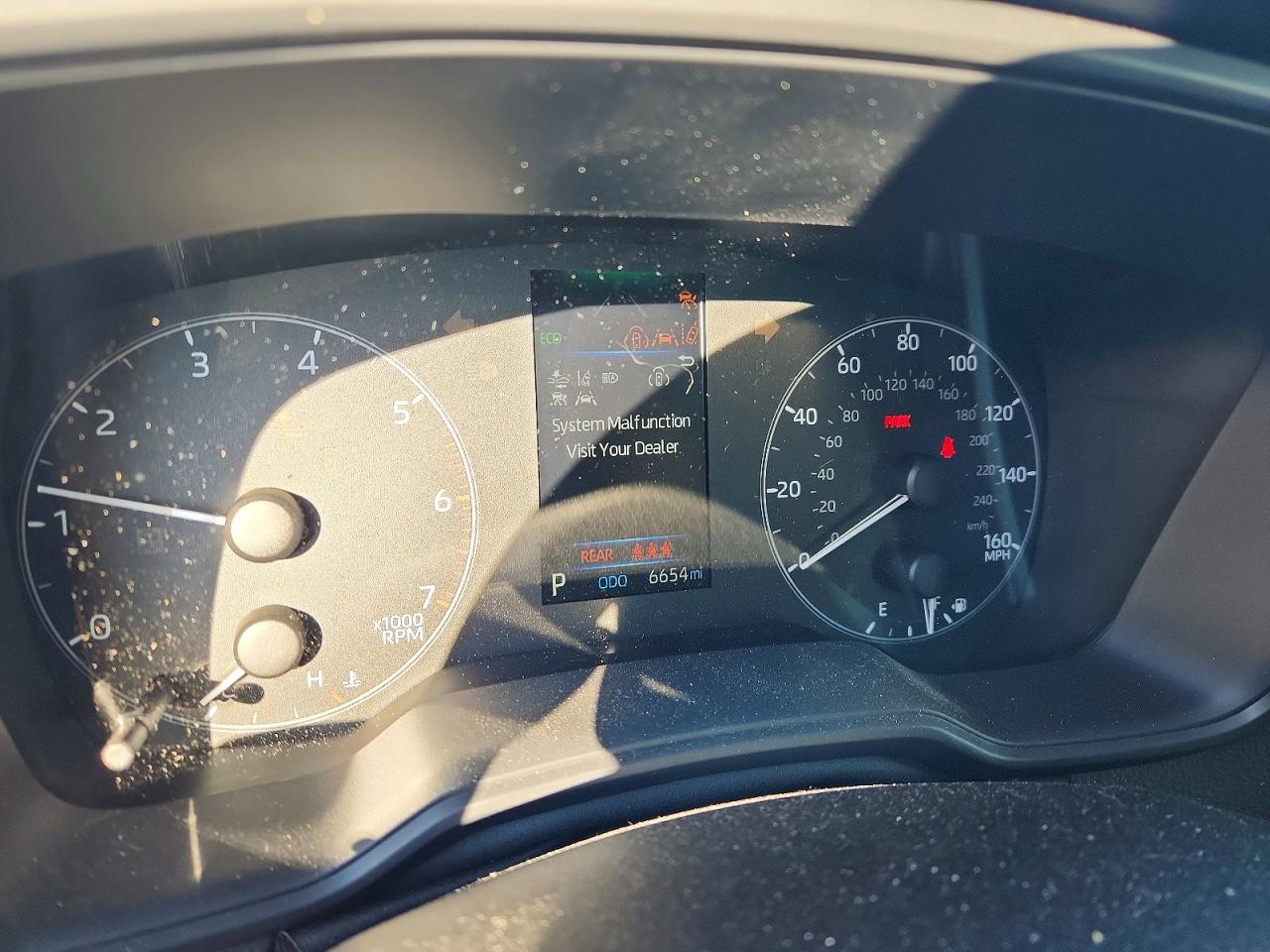 2025 TOYOTA COROLLA LE photo 17