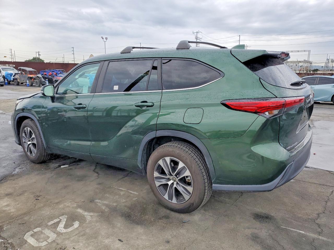 2023 TOYOTA HIGHLANDER HYBRID XLE photo 3