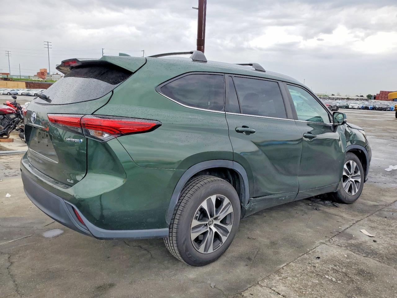 2023 TOYOTA HIGHLANDER HYBRID XLE photo 5