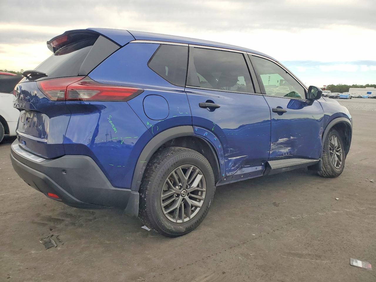 2021 NISSAN ROGUE S photo 5
