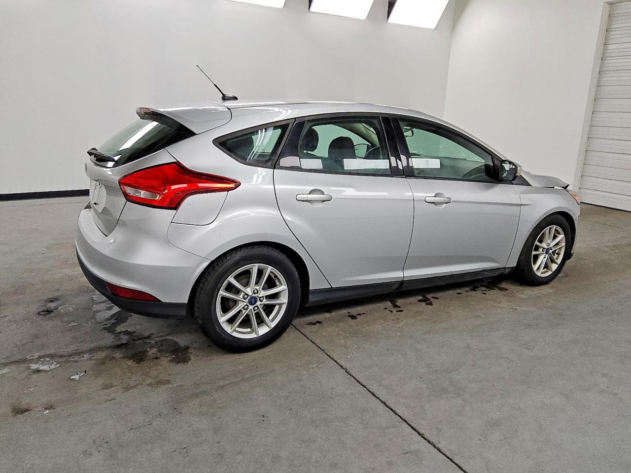 2015 FORD FOCUS SE photo 3