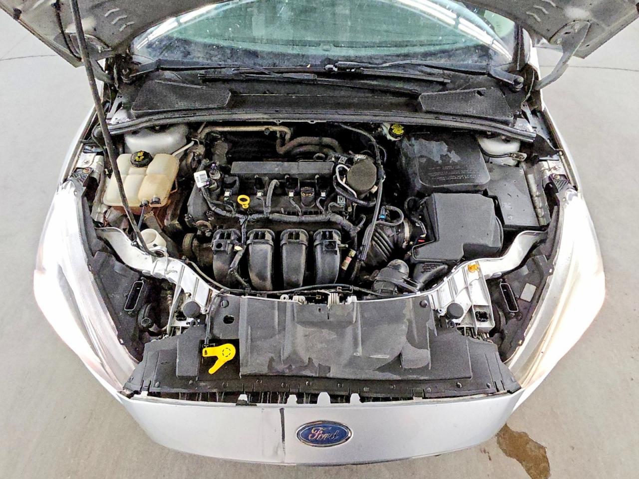 2015 FORD FOCUS SE photo 11