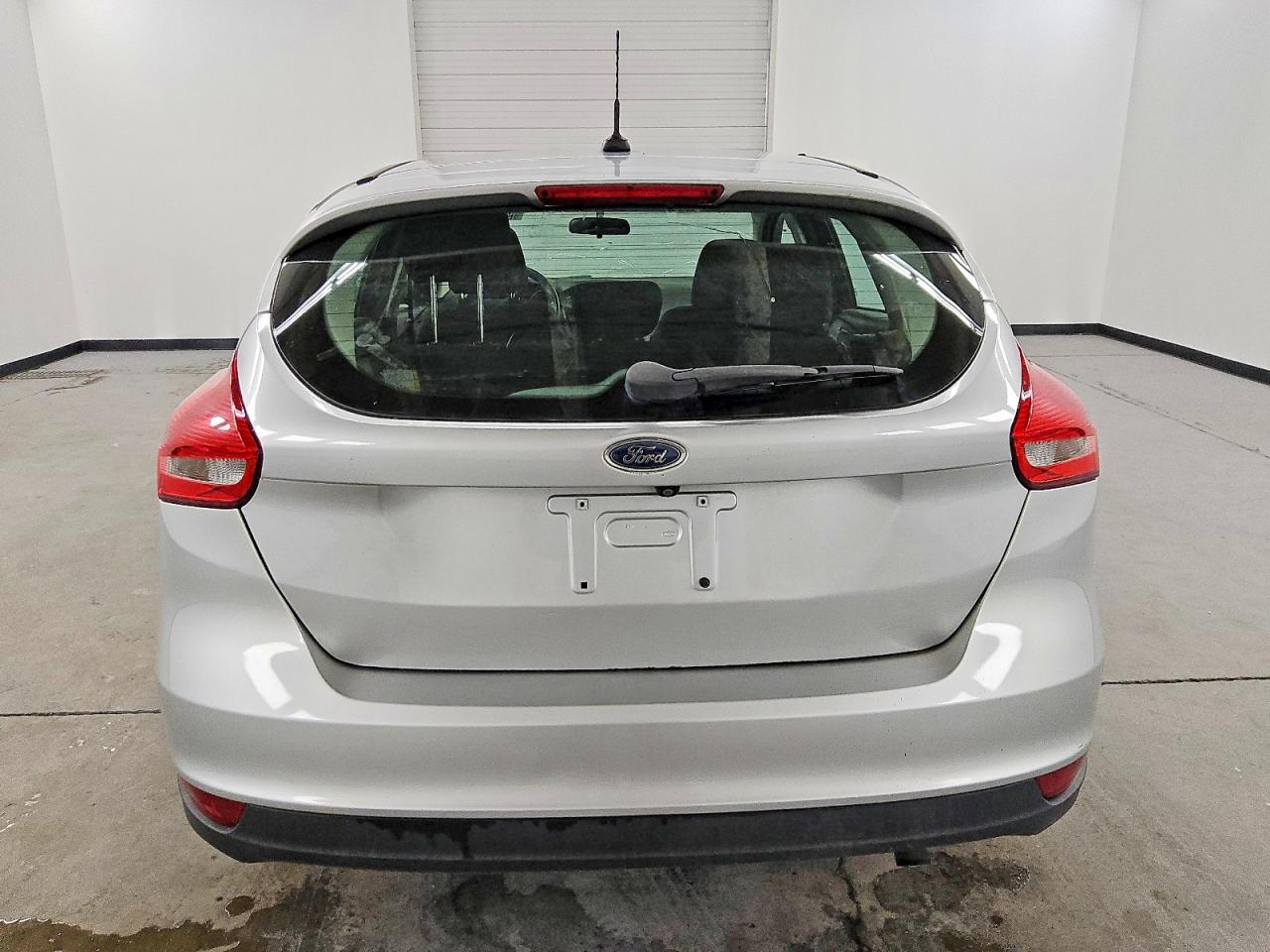 2015 FORD FOCUS SE photo 6