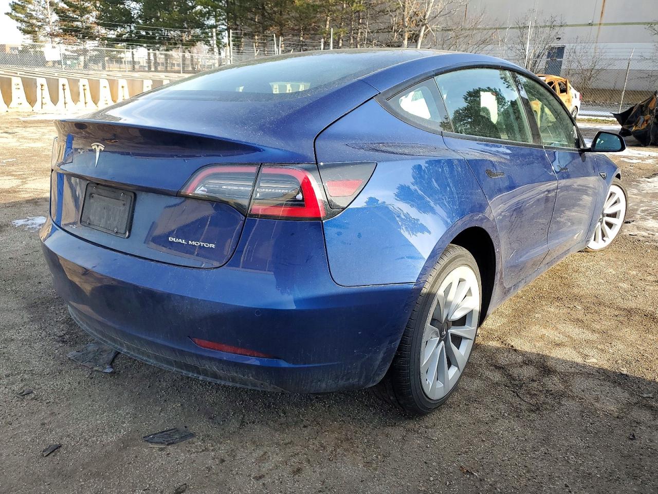 2022 TESLA MODEL 3 photo 3
