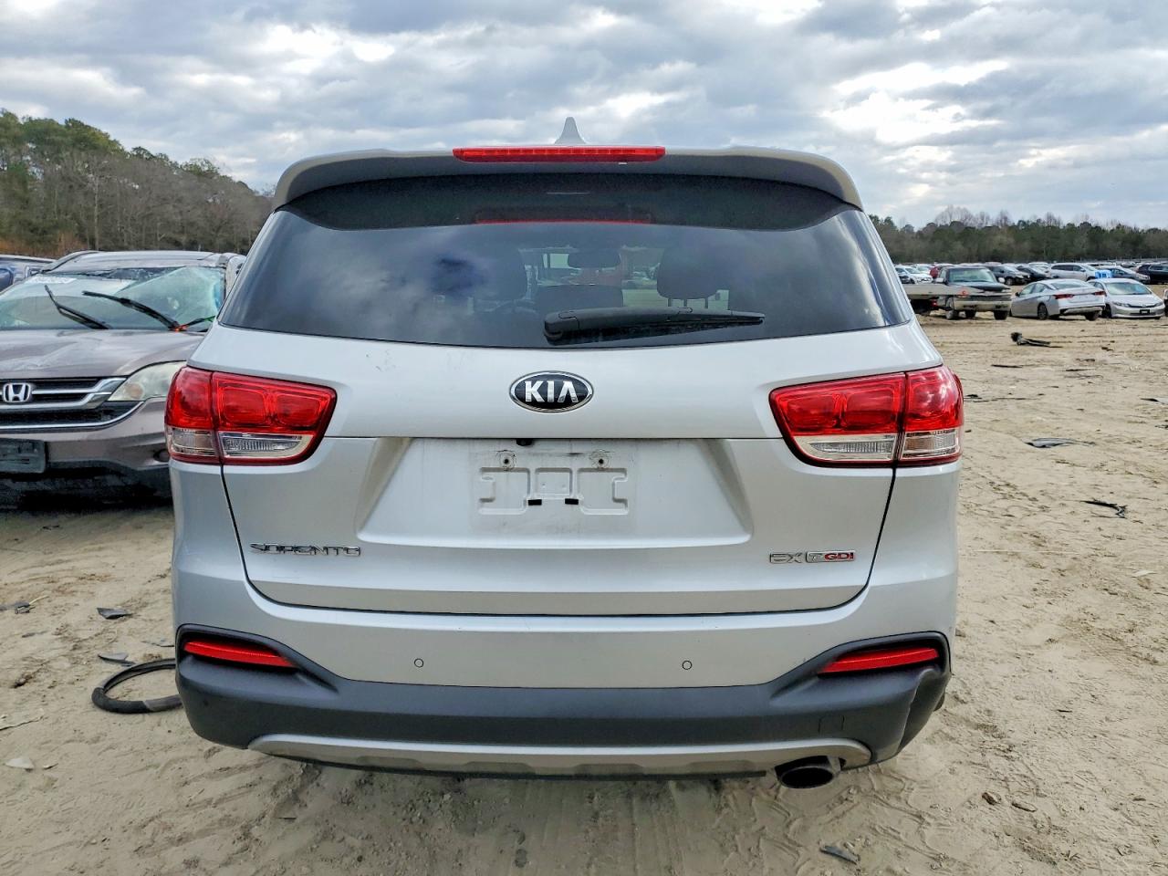 2016 KIA SORENTO EX photo 6