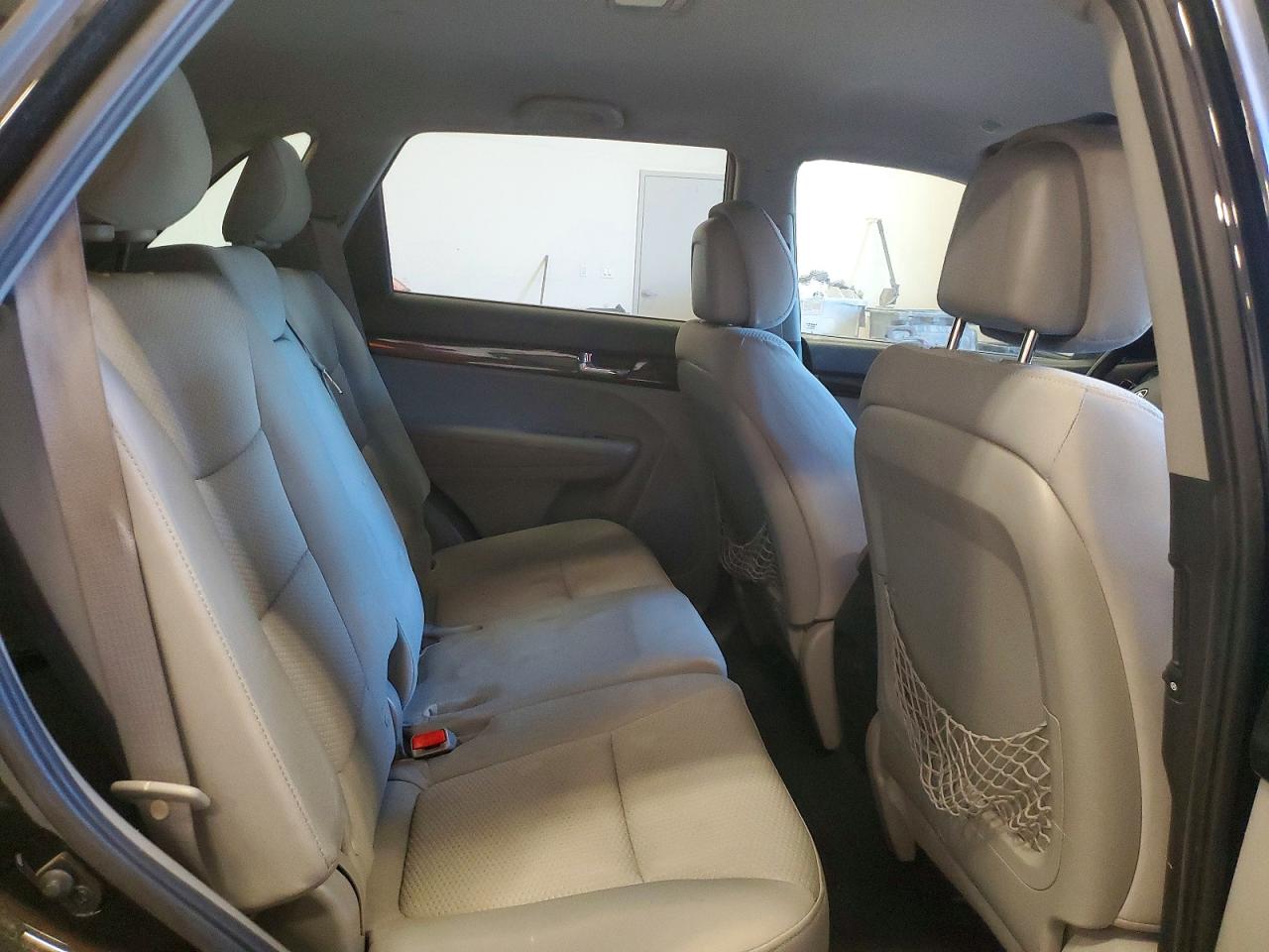 2011 KIA SORENTO BASE photo 11