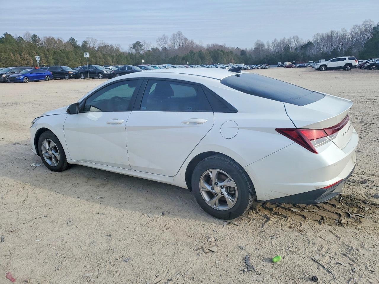 2022 HYUNDAI ELANTRA SE photo 2