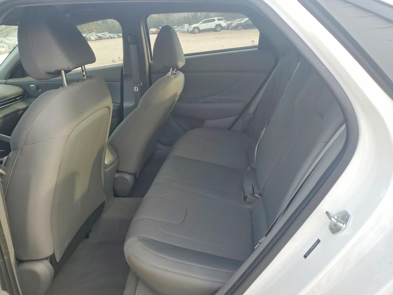 2022 HYUNDAI ELANTRA SE photo 10