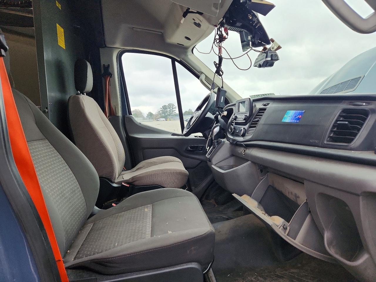 2020 FORD TRANSIT 250 DELIVERY VAN photo 21