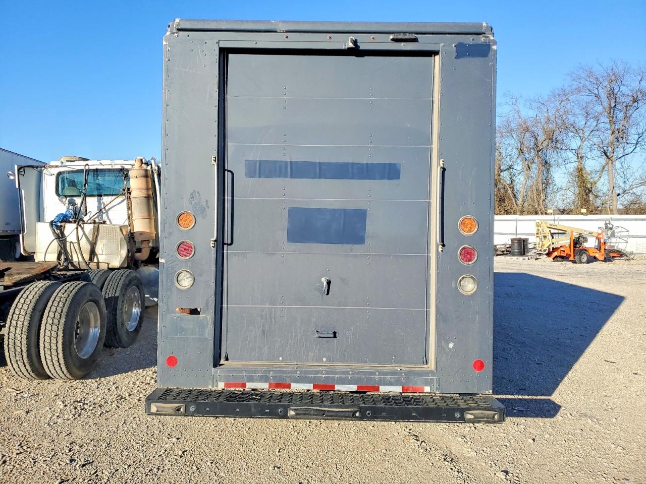 2020 FORD F59 DELIVERY TRUCK photo 6