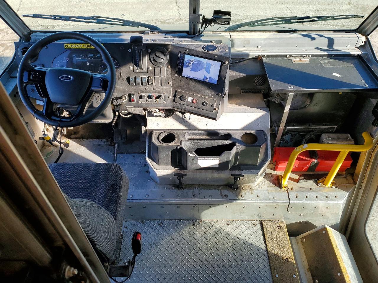 2020 FORD DELIVERY TRUCK photo 8