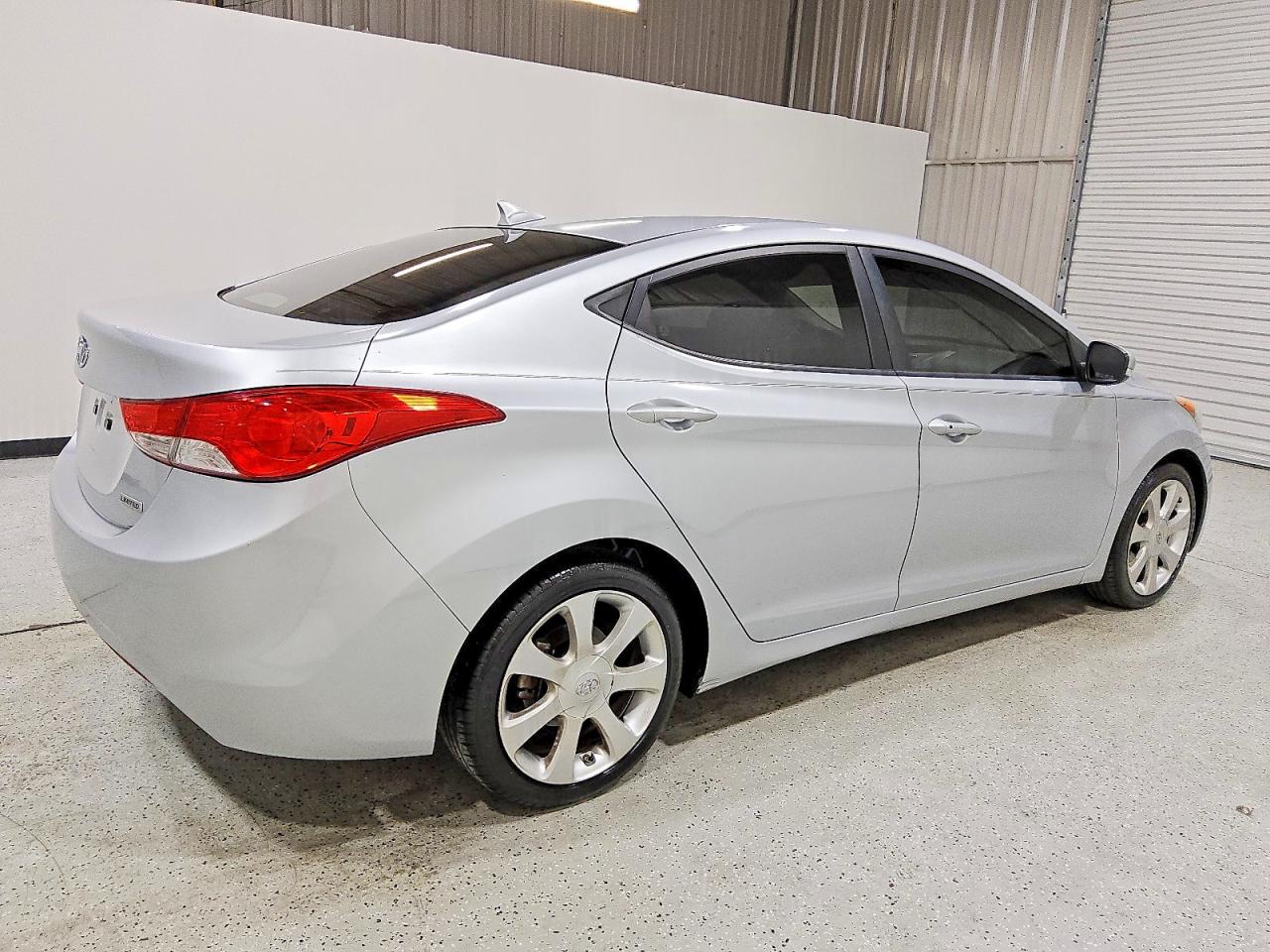 2013 HYUNDAI ELANTRA GLS photo 9
