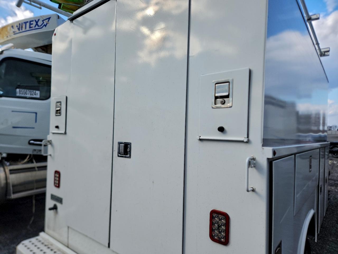 2020 FORD TRANSIT UTILITY / SERVICE TRUCK photo 10